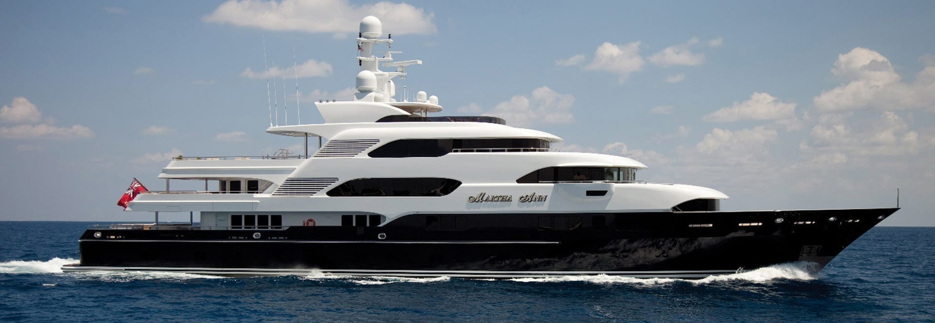 63516744supper-yoitsa-grama1 yacht interiors from grama blend