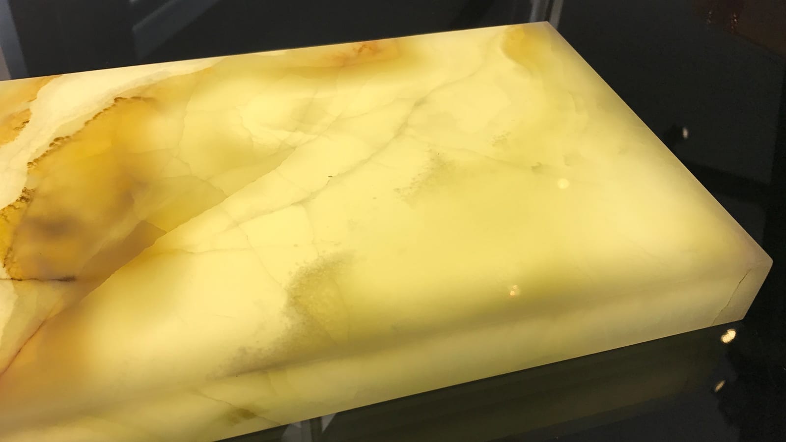 backlit stone for tables