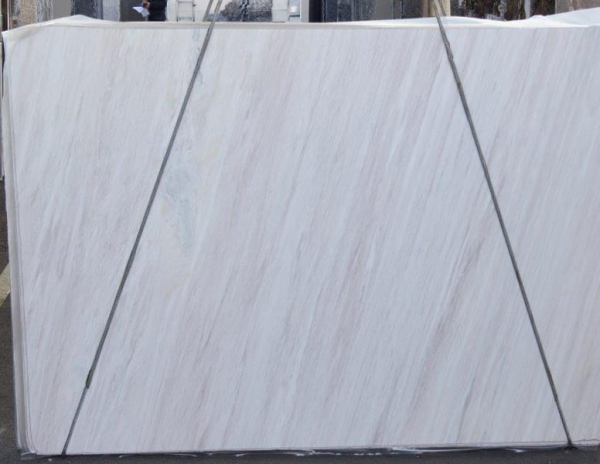 egeo ondulato slab of lightweight stone from grama blend uk