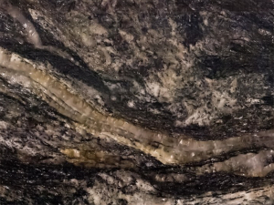 kosmus close up shot of stone from grama blend