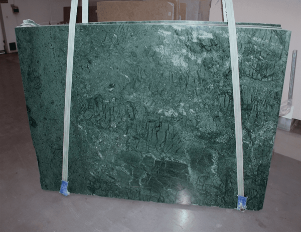 slab of verde guatemala stone from grama blend uk