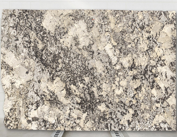 white nevada slab shot of stone from grama blend uk